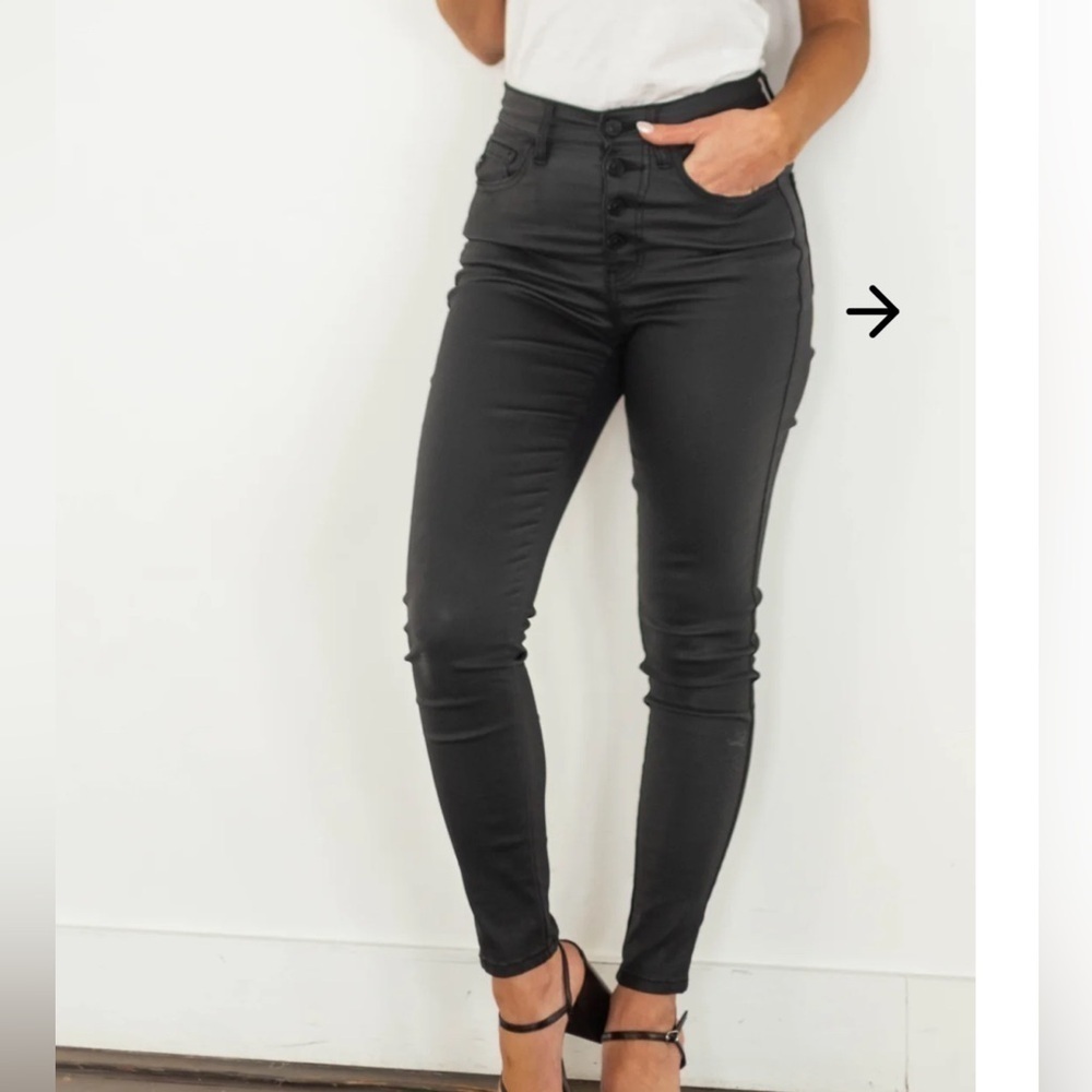 KanCan Black High Rise Button Fly Coated Pants. Ew with tags size 13/30